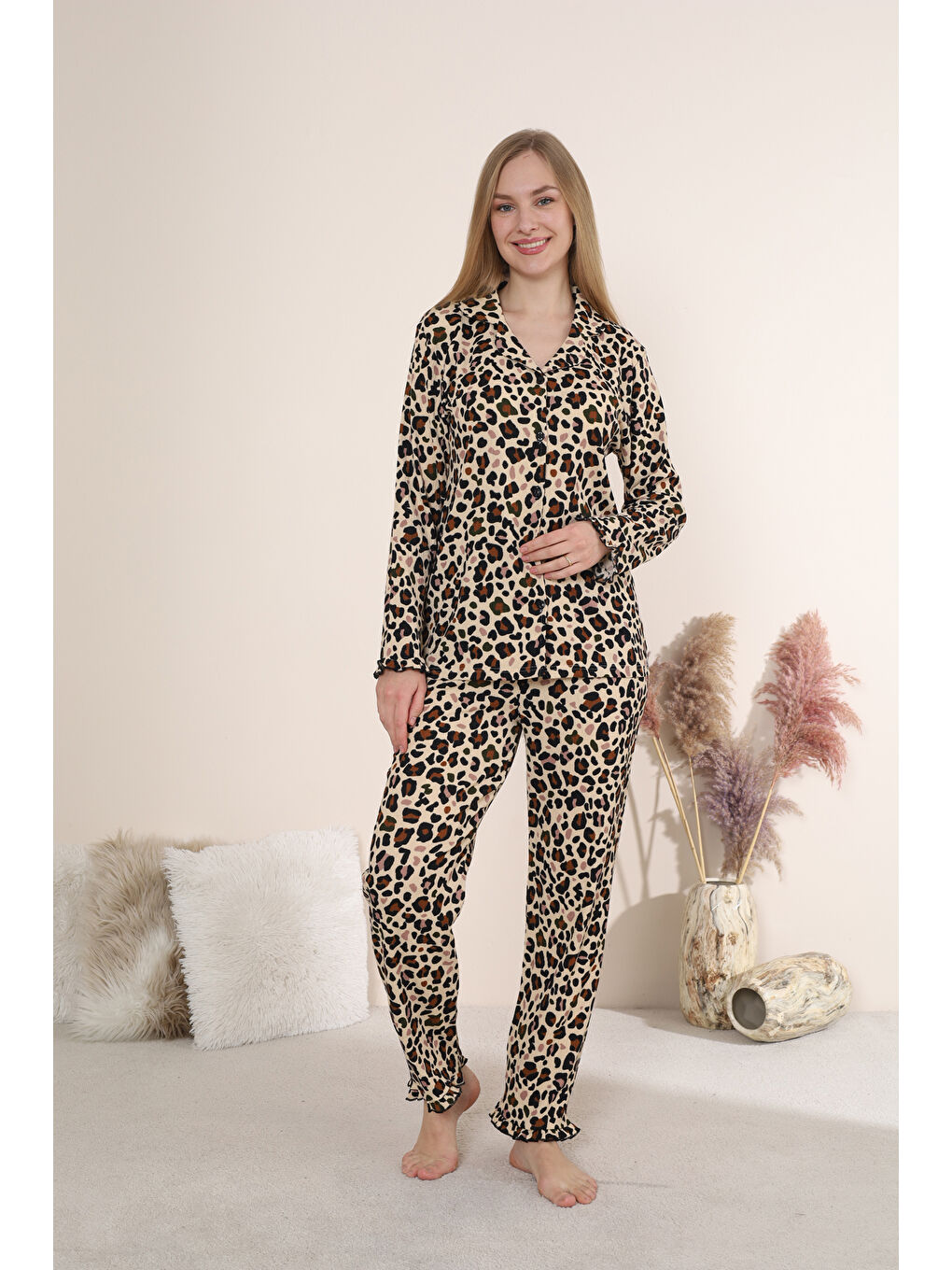 Renksiz Bürümcük Kumaş Önden Düğmeli Uzun Kollu Kadın Pijama Takımı 6007-1