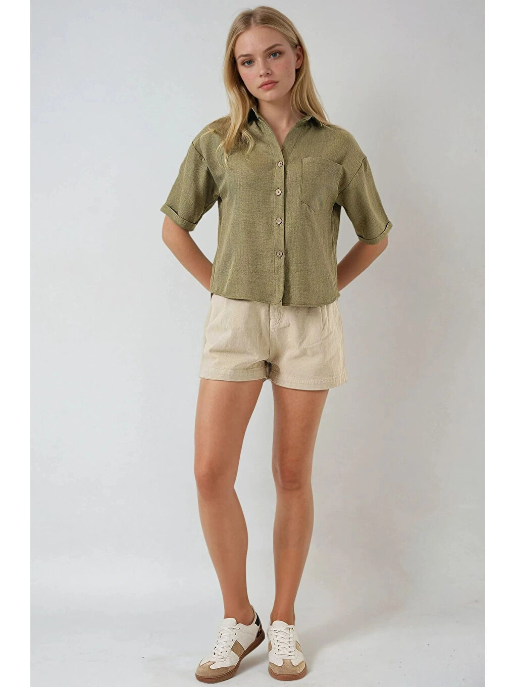 Kadın Haki Keten Görünümlü Crop Gömlek HZL25S-BD1203391-1