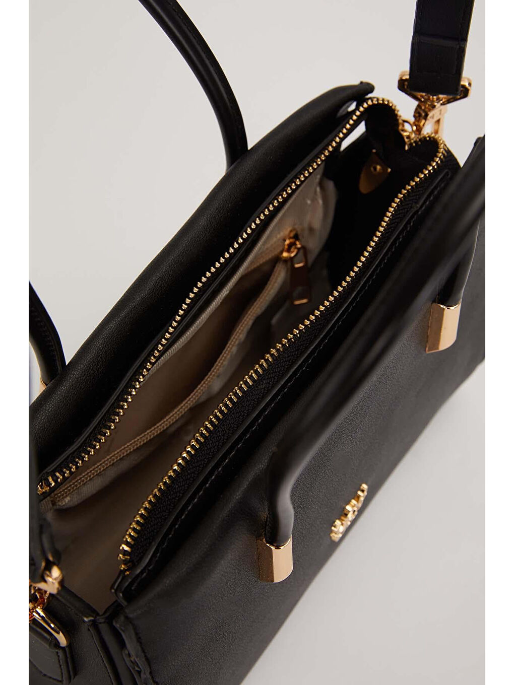 Levidor Premium İnce Askı Sert Deri Çanta 930257 Siyah-2