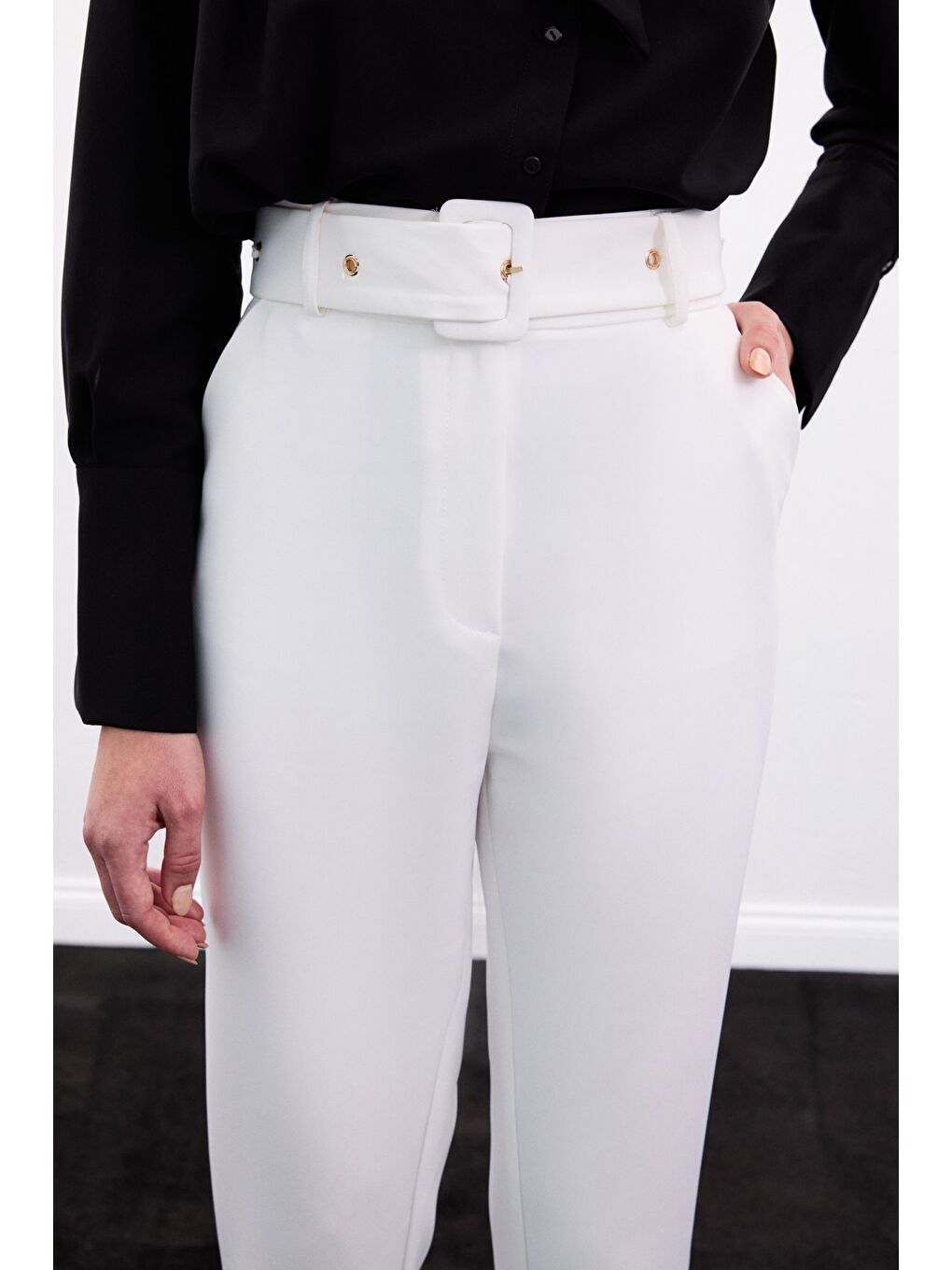 Kemerli Pantolon - Ekru-3