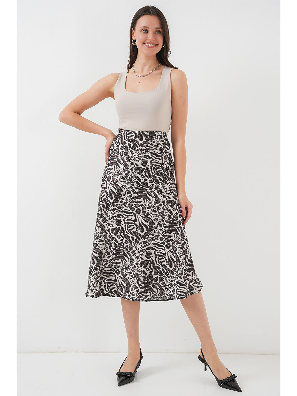 15806 Saten Etek - Z.Bej