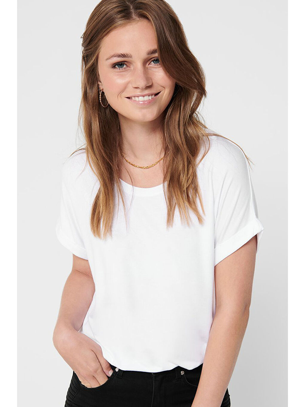 Beyaz Regular Fit Bisiklet Yaka Onlmoster Kadın T Shirt 15106662-1