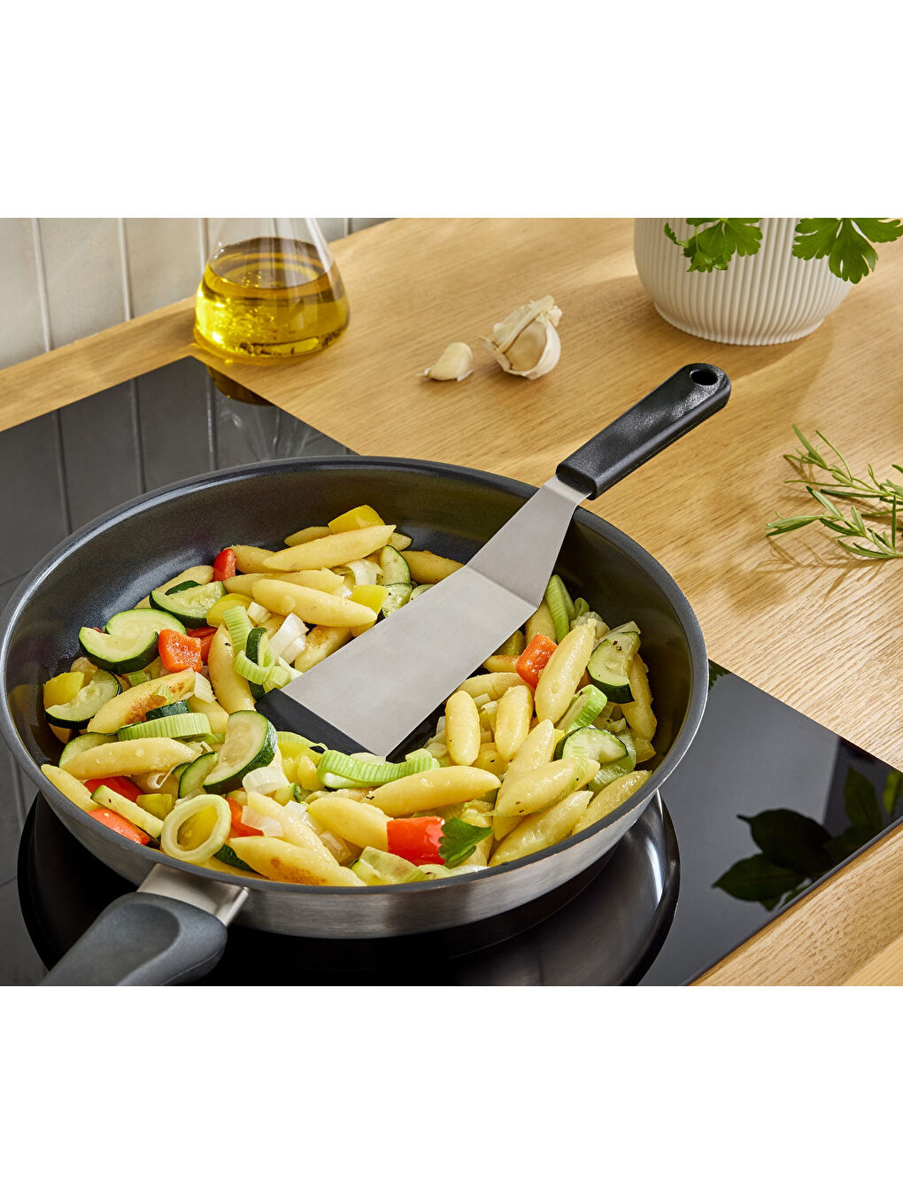 Siyah Mutfak Aleti, Çok Amaçlı-1