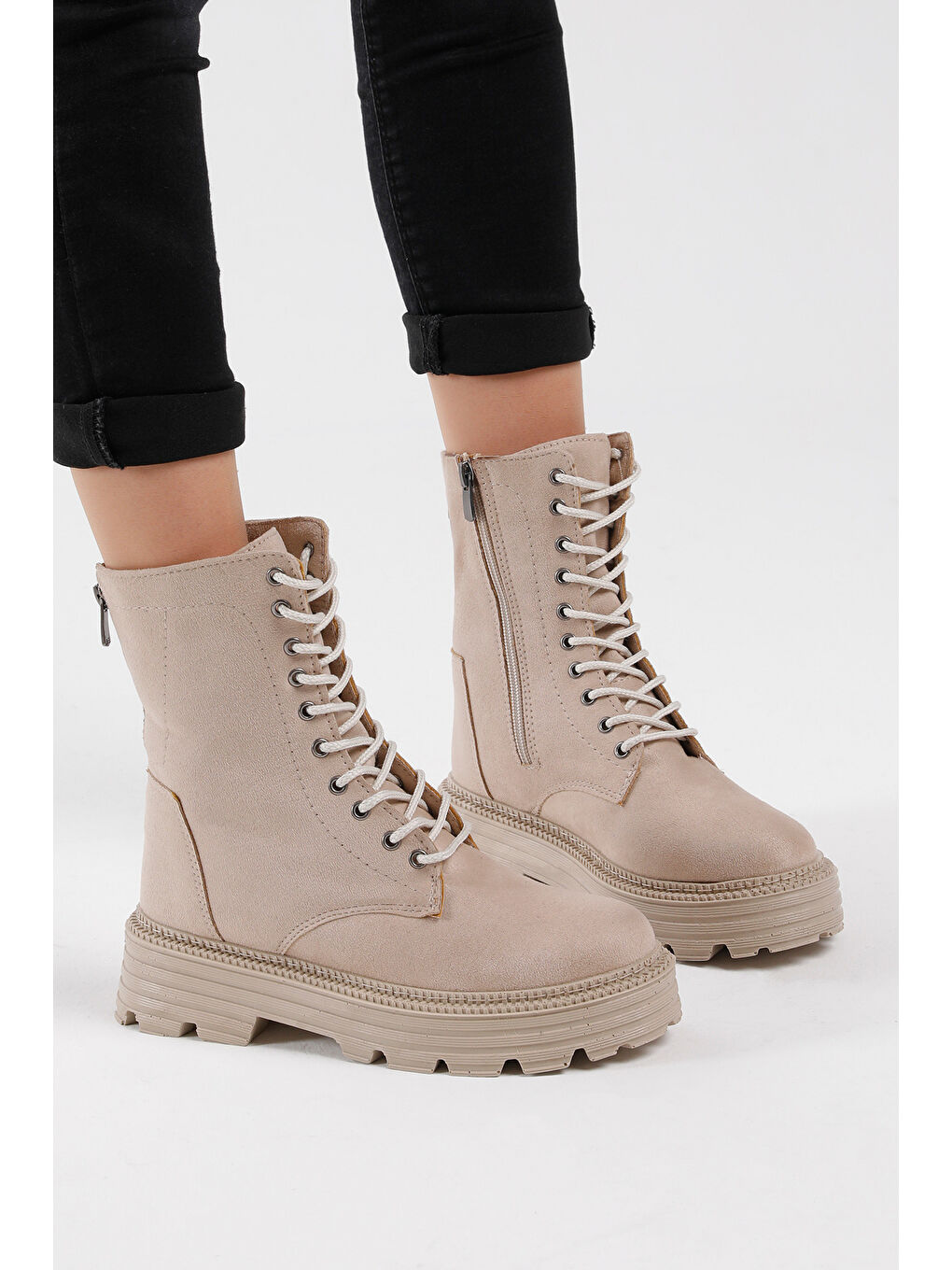 Bej Kadın Krem Süet Poli Taban Arkası Fermuar Detaylı Bağcıklı ve Fermuarlı Bot-4