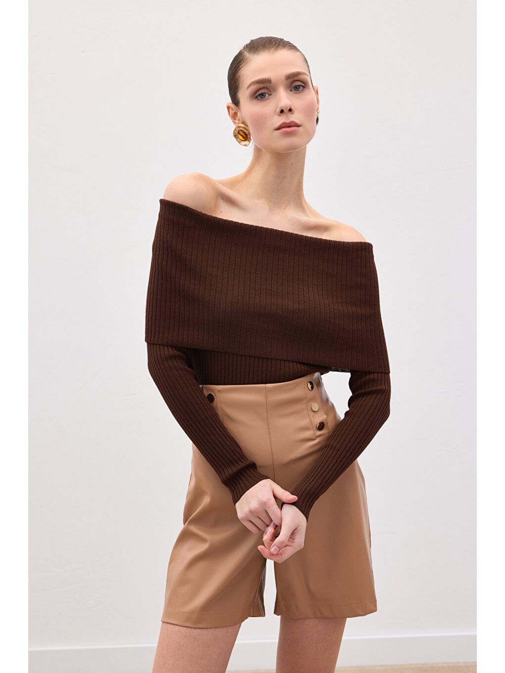 Kahverengi Madonna Yaka Triko - Kahve-1