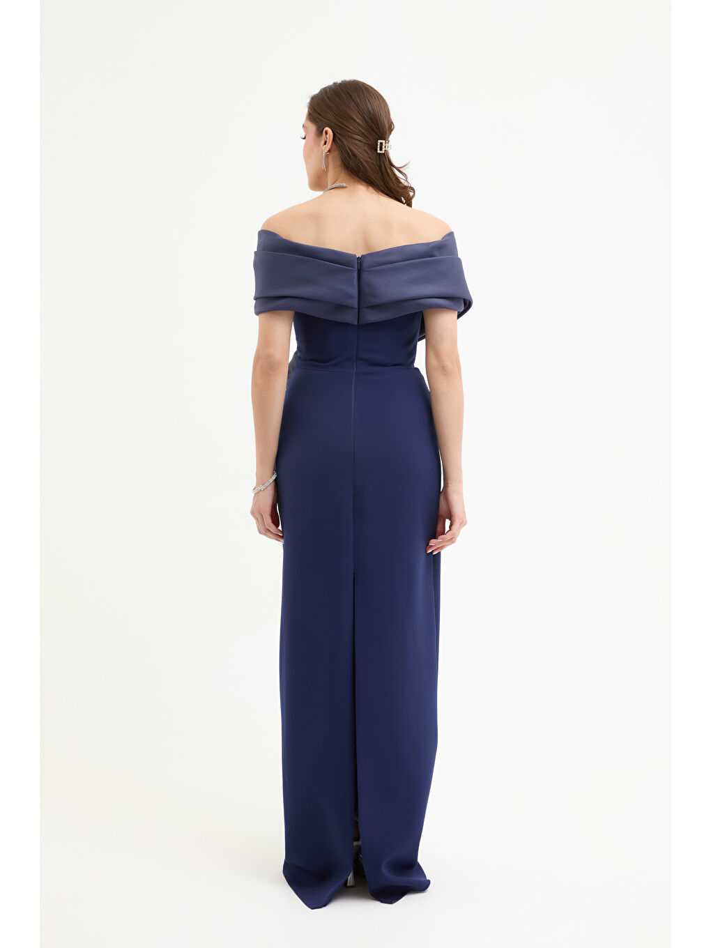 Kadın Lacivert Madonna Yaka Organze Detay Uzun Abiye Elbise-4