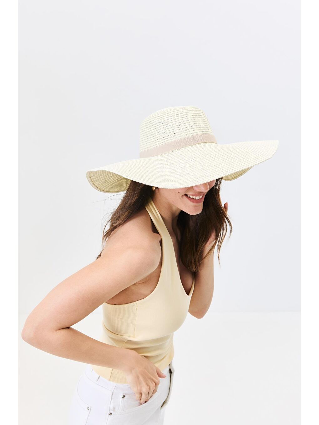 Ekru Geniş Kenar Hasır Plaj Şapkası Y25730-08 Krem