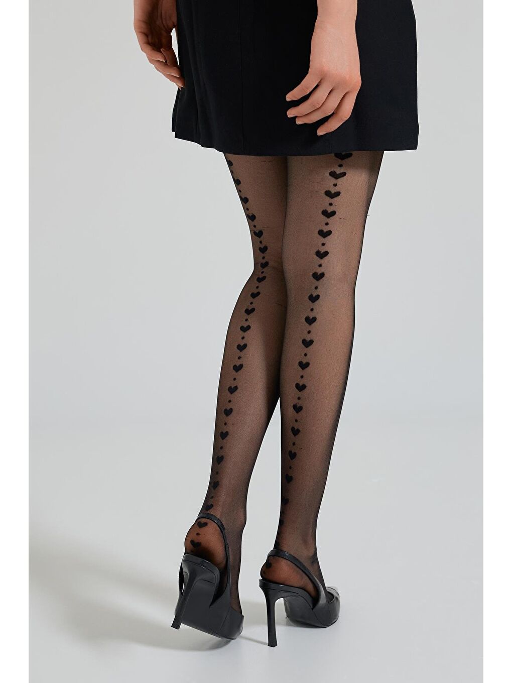 Kadın Kalpli İnce Külotlu Çorap Siyah-1