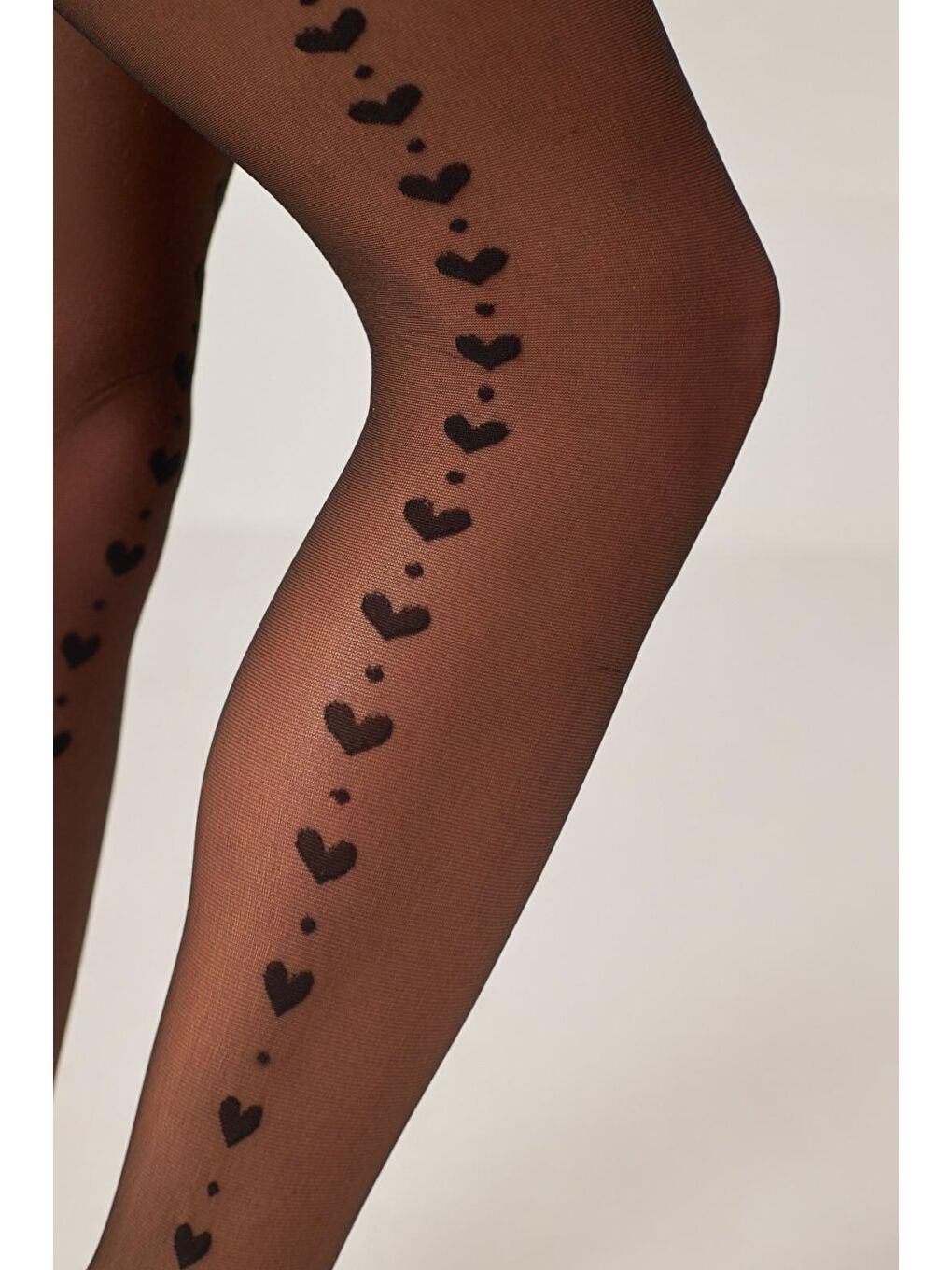 Kadın Kalpli İnce Külotlu Çorap Siyah-3