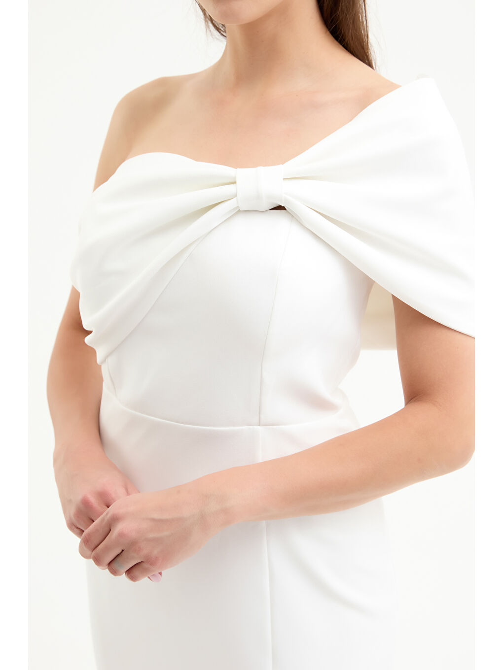 Kadın Beyaz Fiyonk Detay Uzun Abiye Elbise-3