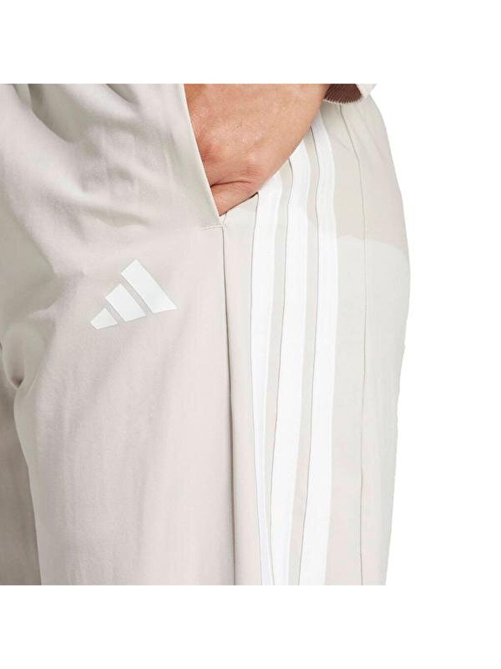 Train Essentials 3 Stripes Woven Kadın Bej Eşofman Altı-2