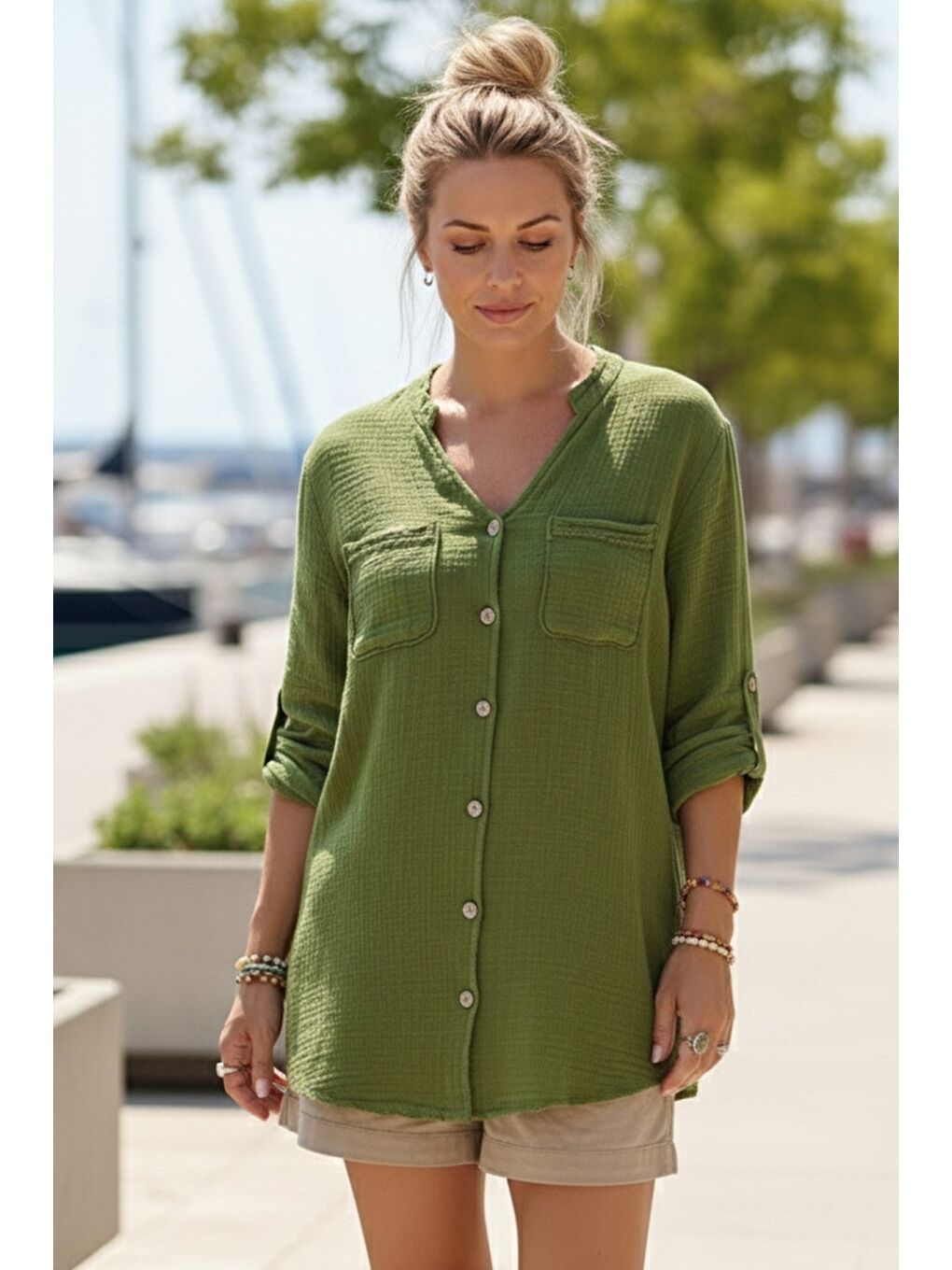 Yeşil Hakim Yaka Düğmeli 3/4 Kol Çift Cepli Arkası Fistolu Casual Müslin Salaş Dokuma Gömlek 74 65-2