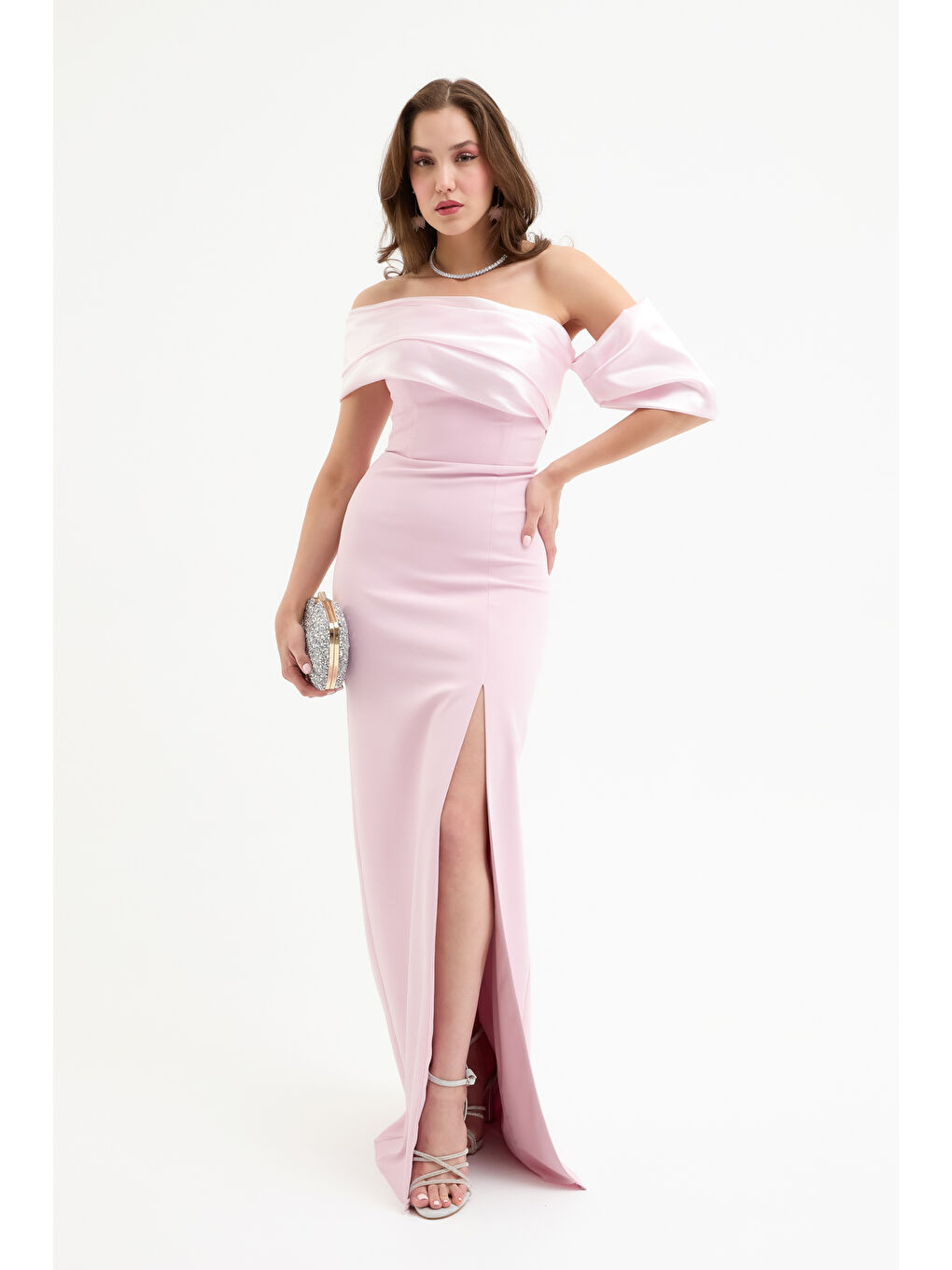 Pembe Kadın Pudra Yaka Detaylı Yırtmaçlı Uzun Abiye Elbise-1