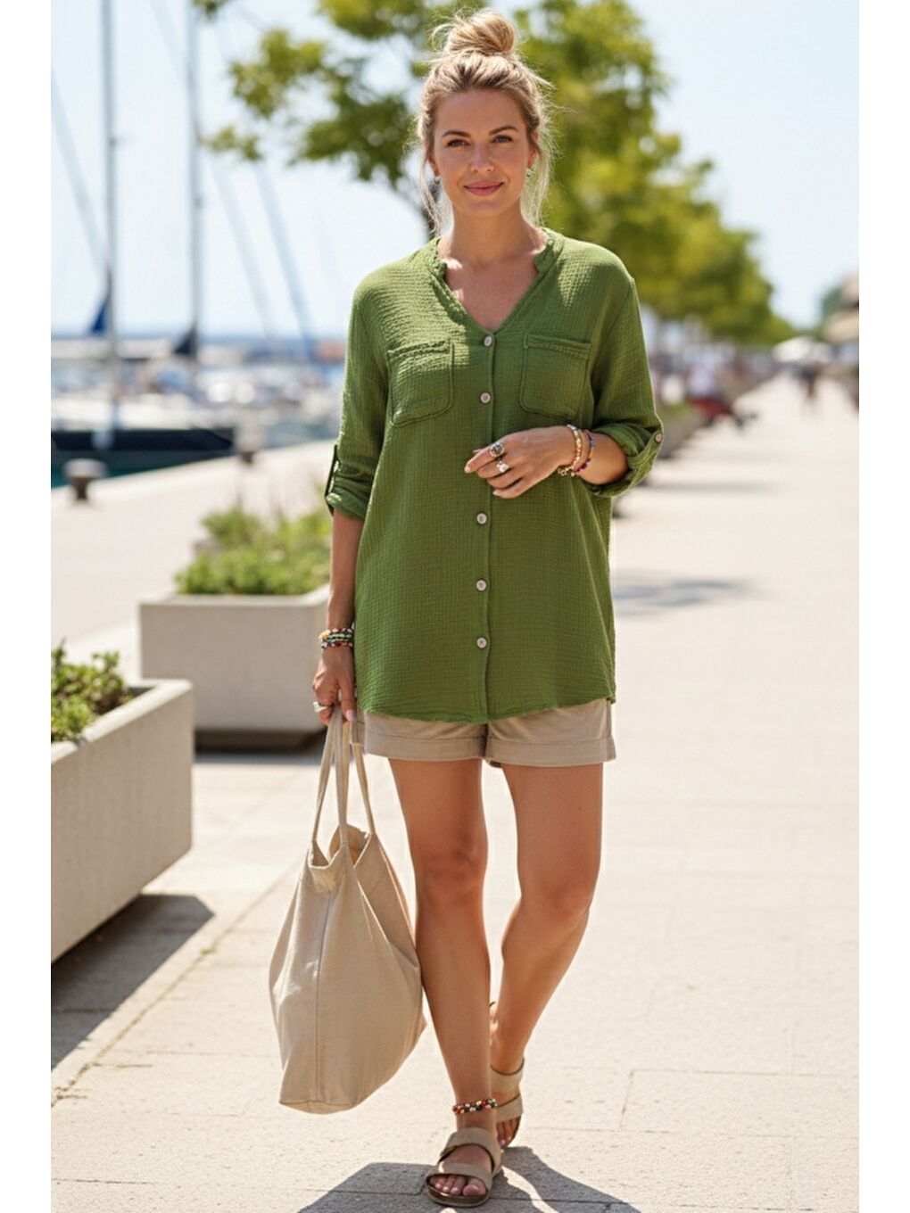 Yeşil Hakim Yaka Düğmeli 3/4 Kol Çift Cepli Arkası Fistolu Casual Müslin Salaş Dokuma Gömlek 74 65-6