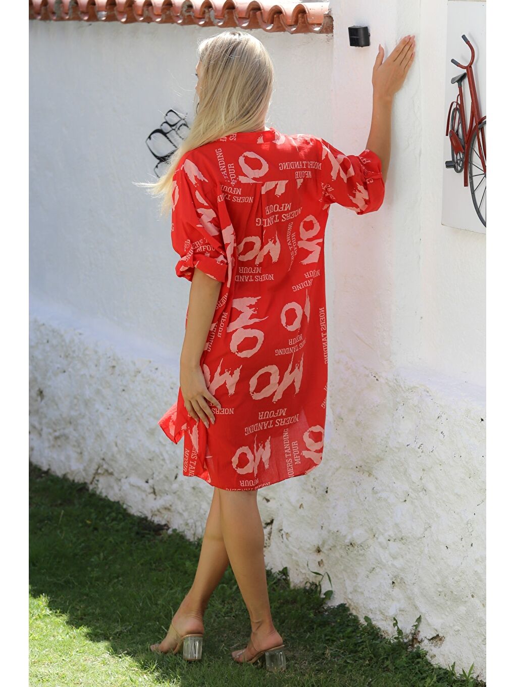 İtalyan Kırmızı Hakim Yaka Düğmeli 3/4 Kol Düğmeli Cepli Allover Baskılı Dokuma Plaj Elbise-7