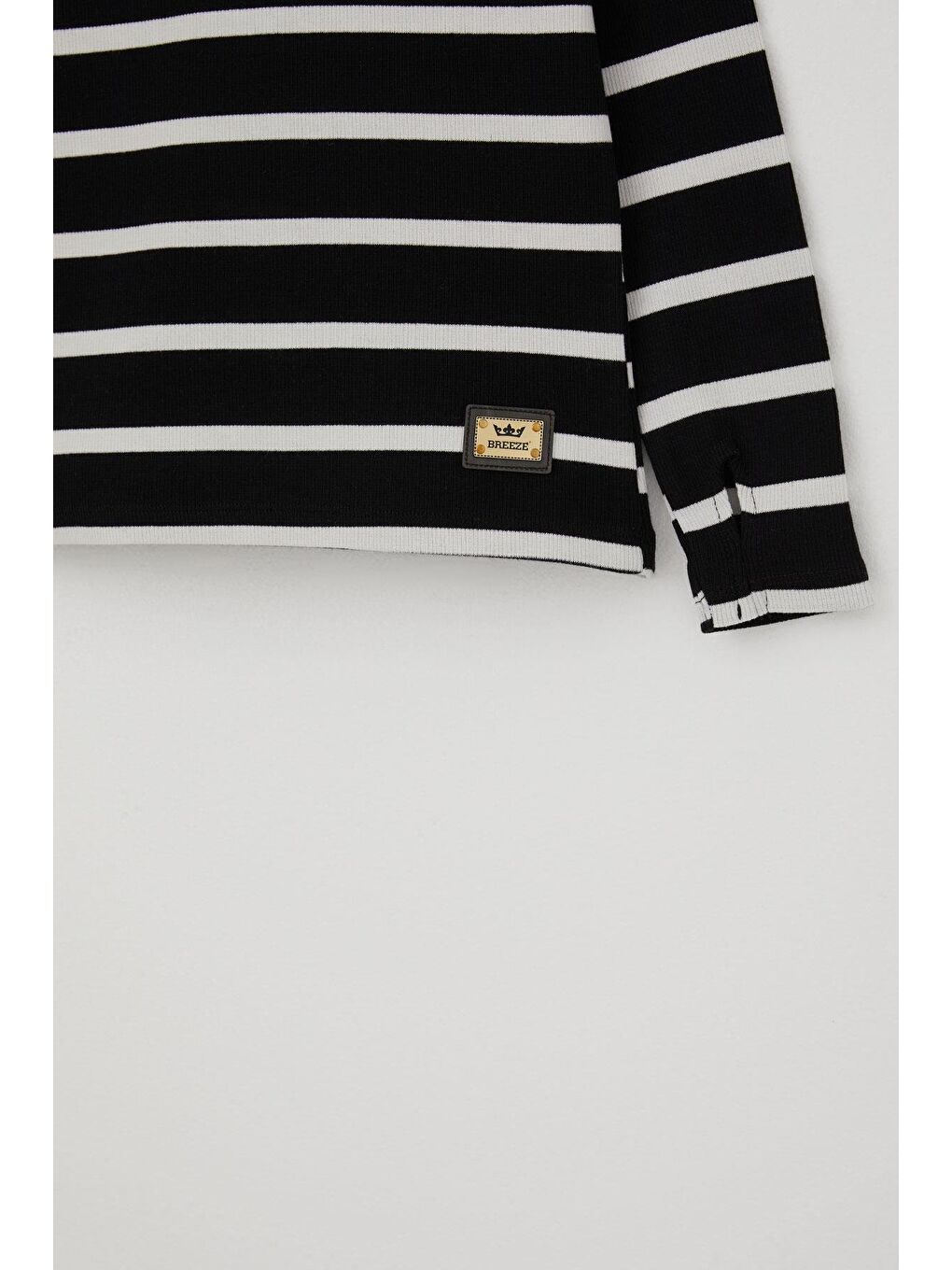 Kız Çocuk Pantolonlu Takım Parmak Geçmeli Arma Detaylı Siyah (8-14 Yaş)-7