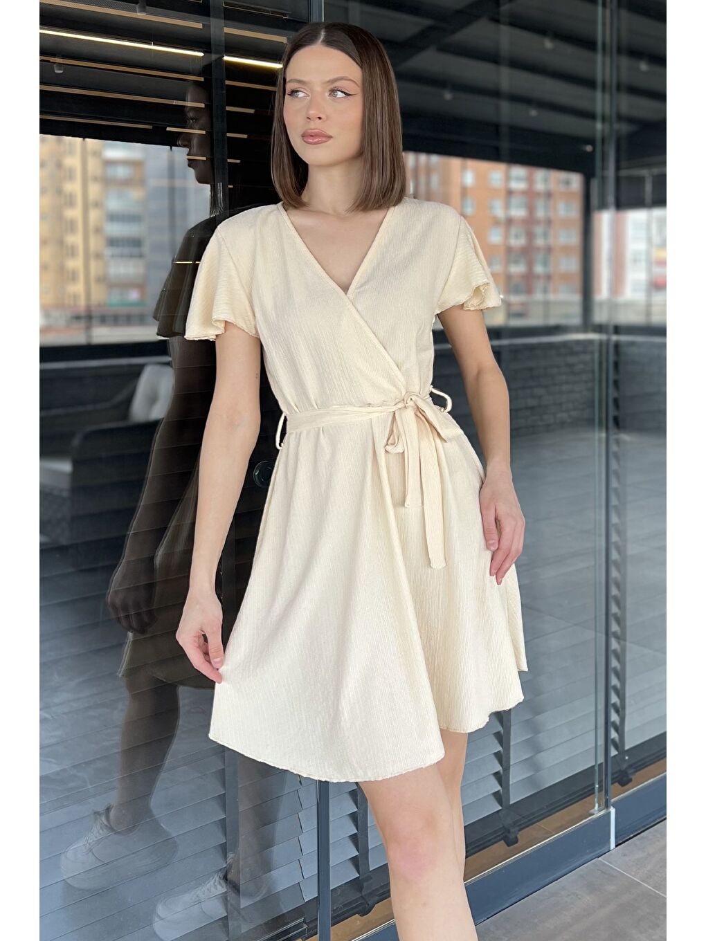 Bej Kruvaze Yaka Bel Bağcıklı Kadın Elbise-1