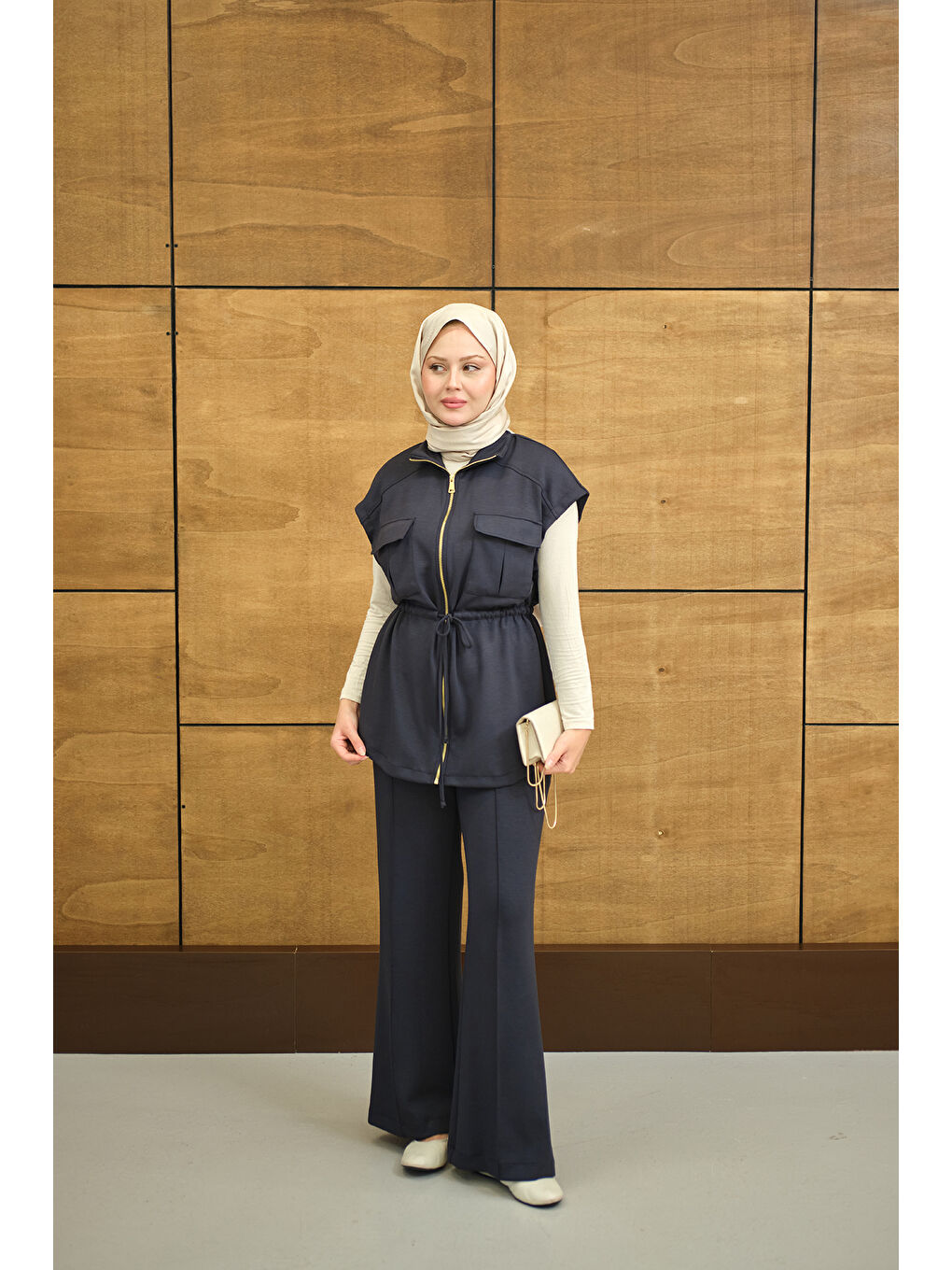 Gri Kadın Beli Ayarlanabilir Gold Fermuar Detay Yelekli Takım Füme-3