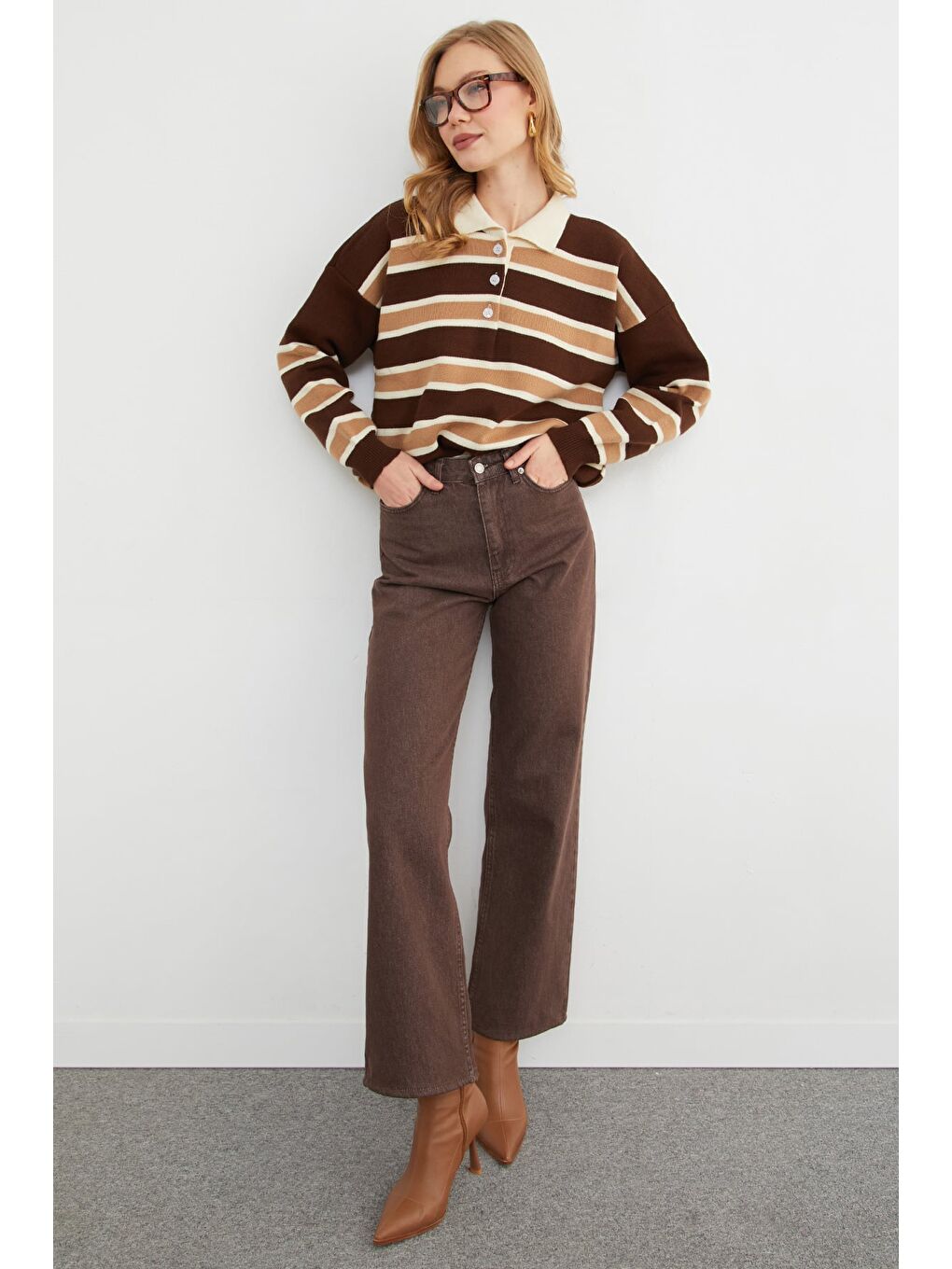 Kahverengi Çizgili Yarım Düğmeli Polo Yaka Triko Kazak-3