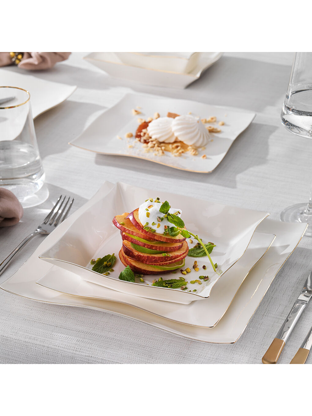 Beyaz Lovise Yemek Takımı 24 Parça-Gold-1