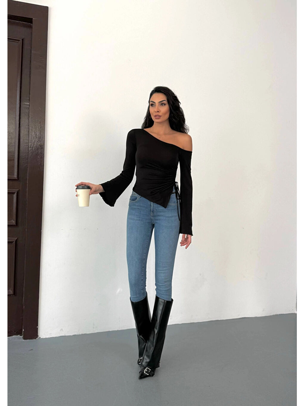 Kadın Siyah Asimetrik Kesim İspanyol Kol Beli Büzgülü Sandy Bluz HZL25W-FRY123591-3