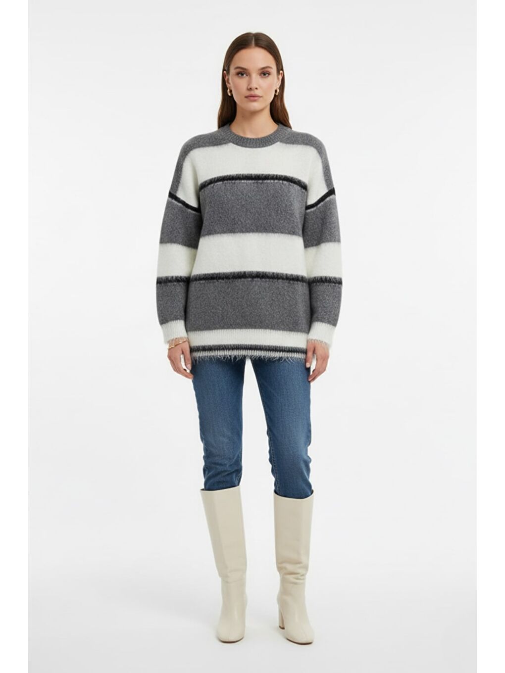 Füme Oversize Yumuşak Doklu Gri Ekru Çizgili Triko Kazak