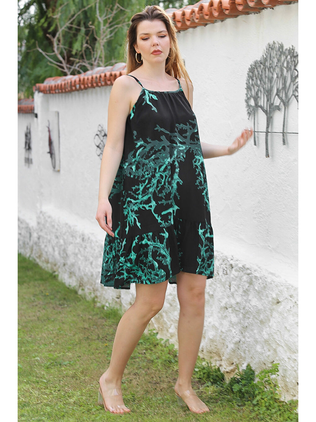 Siyah Eteği Fırfırlı Ayarlanabilir Askılı Allover Baskılı Casual Viskon Dokuma Elbise 105 66-1