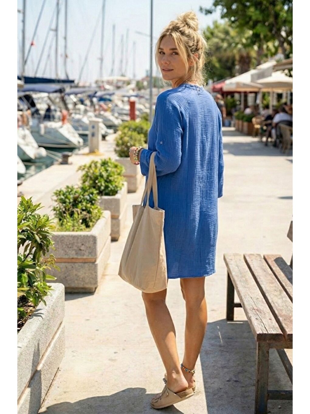 Saks Mavisi Hakim Yaka Düğmeli 3/4 Kol Kanguru Cepli Casual Müslin Salaş Dokuma Elbise 102 67-3