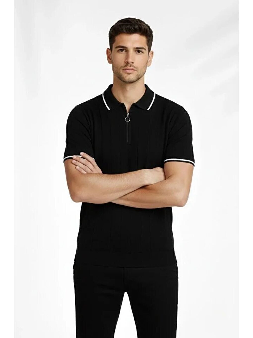 Siyah Erkek Fermuarlı Yaka Fitilli Triko Kısa Kollu Regular Fit Tişört-2