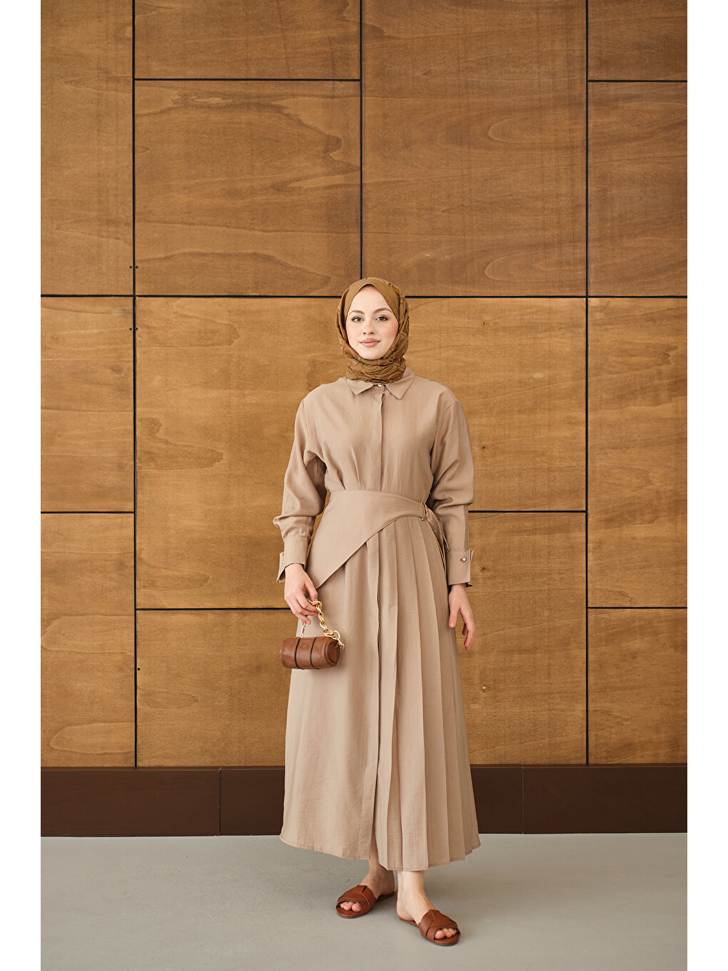 Ekru Kadın Pileli Kemer Bağlamalı Boydan Düğmeli Elbise Krem-2