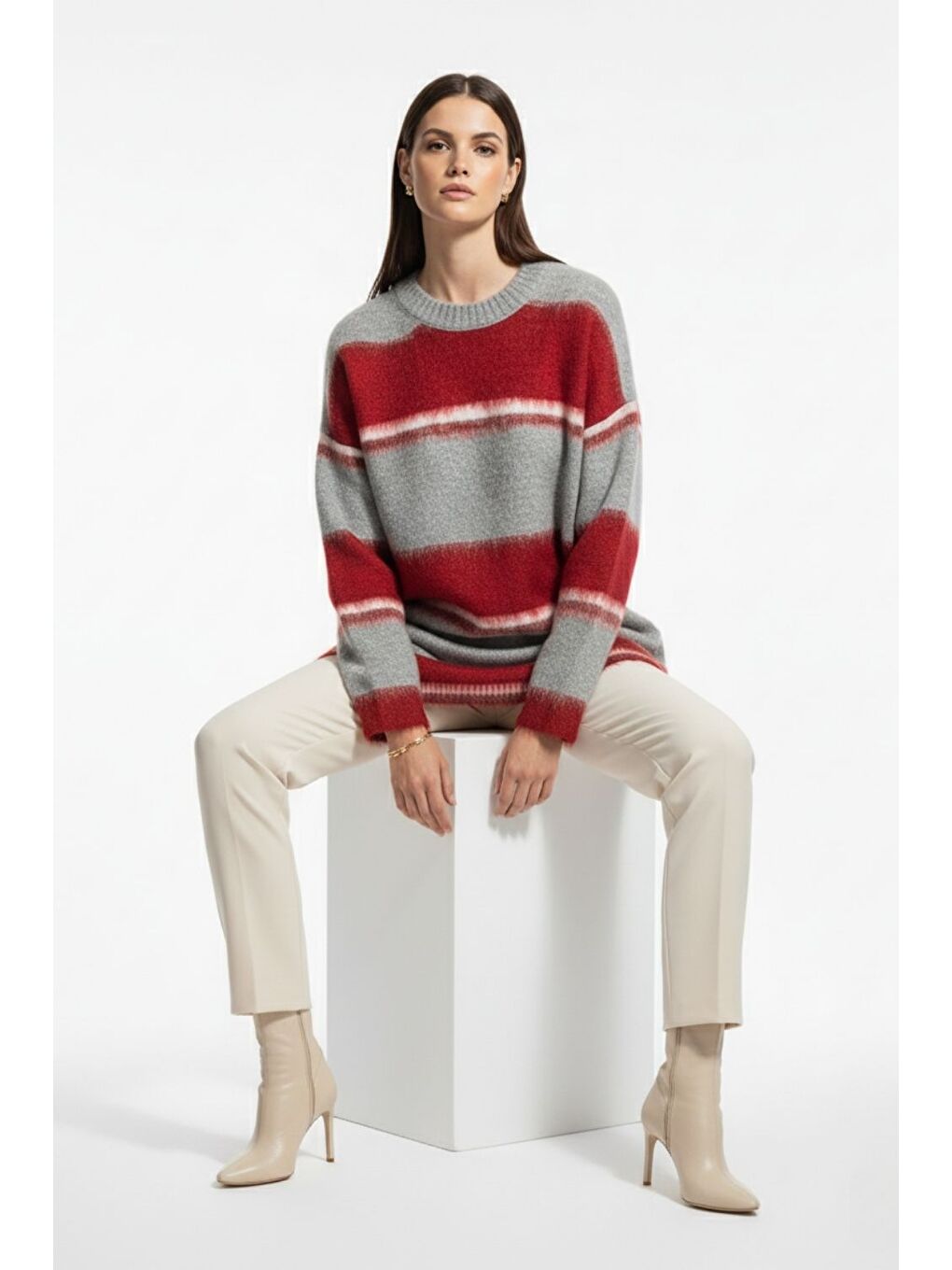 Oversize Yumuşak Doklu Gri Kırmızı Çizgili Triko Ka-1