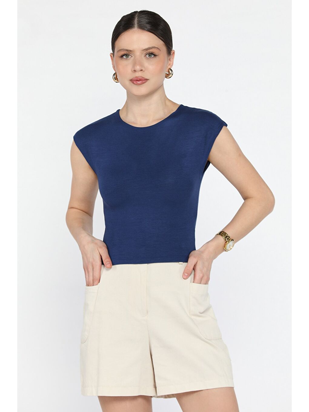 Lacivert Bisiklet Yaka Sıfır Kol Kadın Tişört