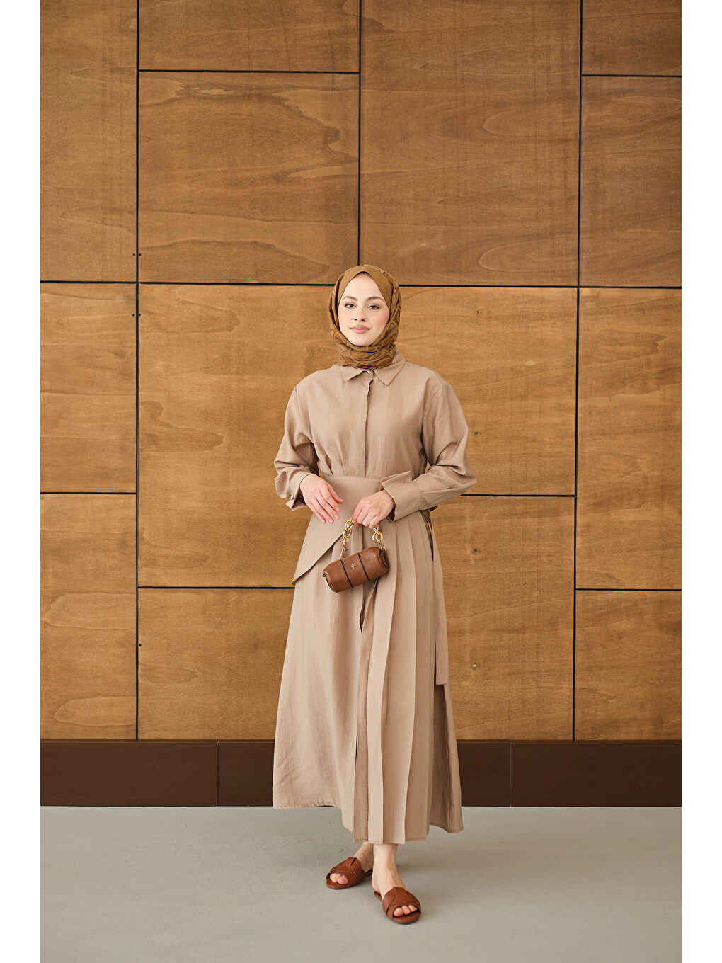 Ekru Kadın Pileli Kemer Bağlamalı Boydan Düğmeli Elbise Krem-4