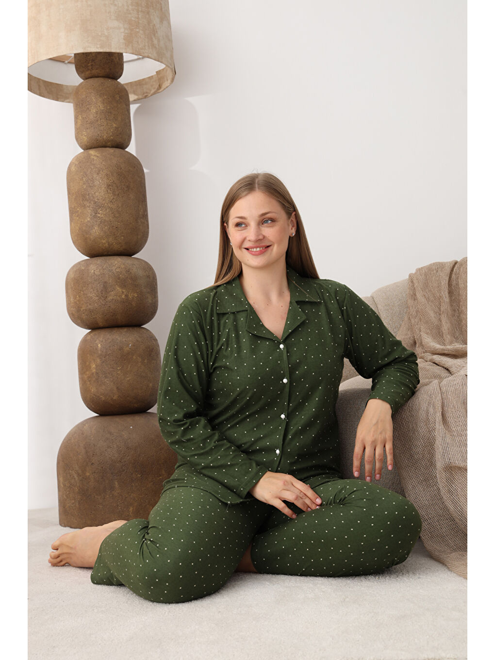 Yeşil Boydan Düğmeli Süet Kumaş Büyük Beden Kadın Pijama Takımı 2170-2