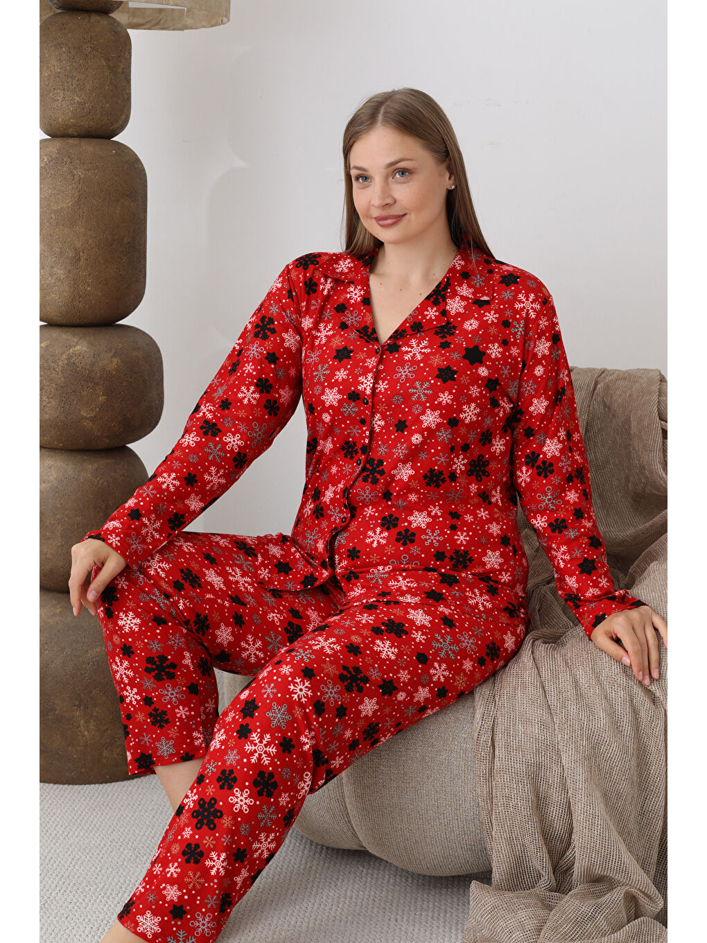 Kırmızı Boydan Düğmeli Süet Kumaş Büyük Beden Kadın Pijama Takımı 2170-2