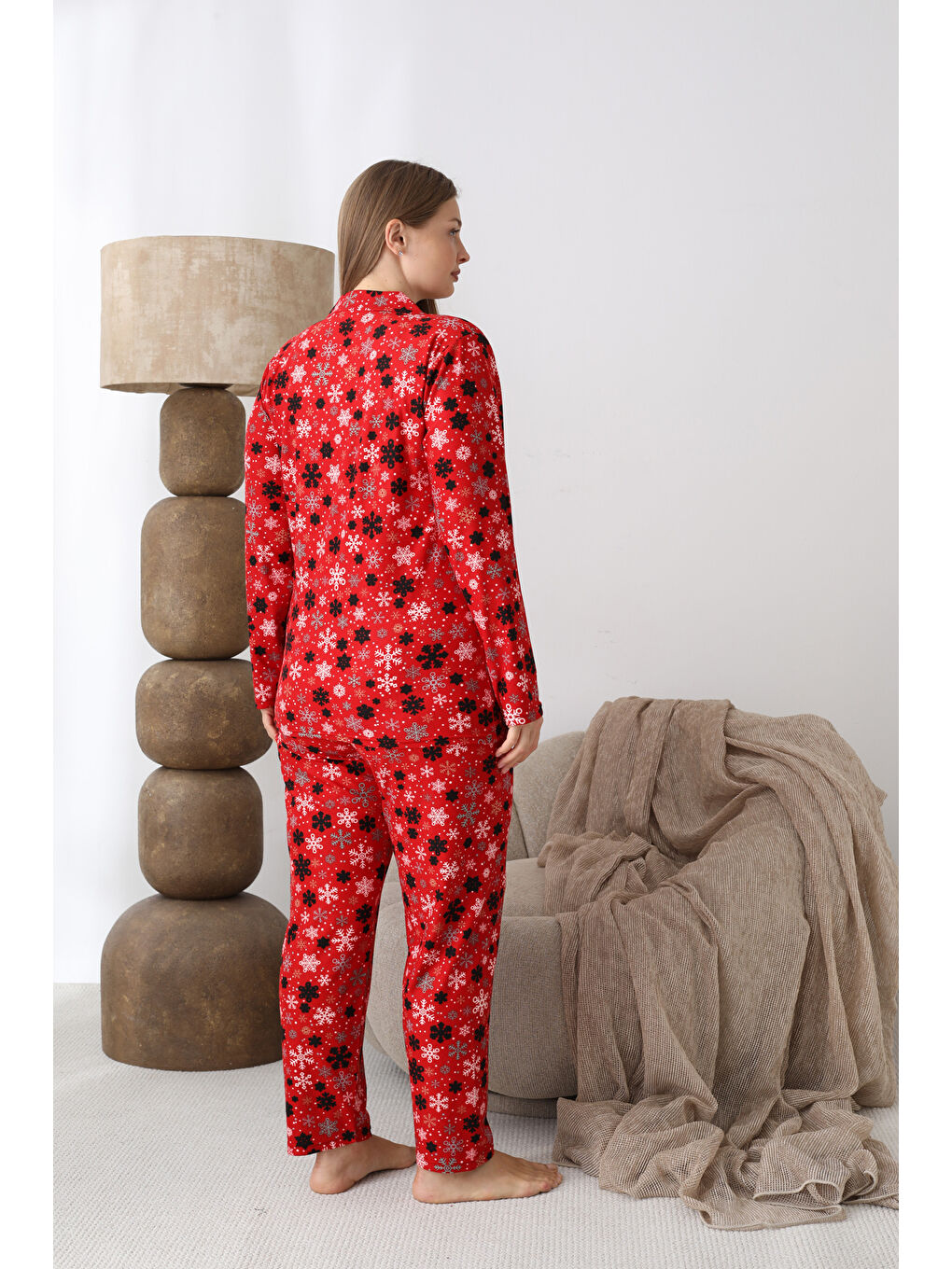 Kırmızı Boydan Düğmeli Süet Kumaş Büyük Beden Kadın Pijama Takımı 2170-3