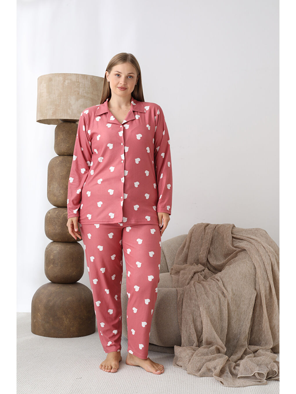 Pembe Boydan Düğmeli Süet Kumaş Büyük Beden Kadın Pijama Takımı 2170-1