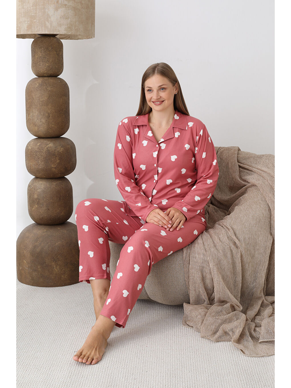 Pembe Boydan Düğmeli Süet Kumaş Büyük Beden Kadın Pijama Takımı 2170-2