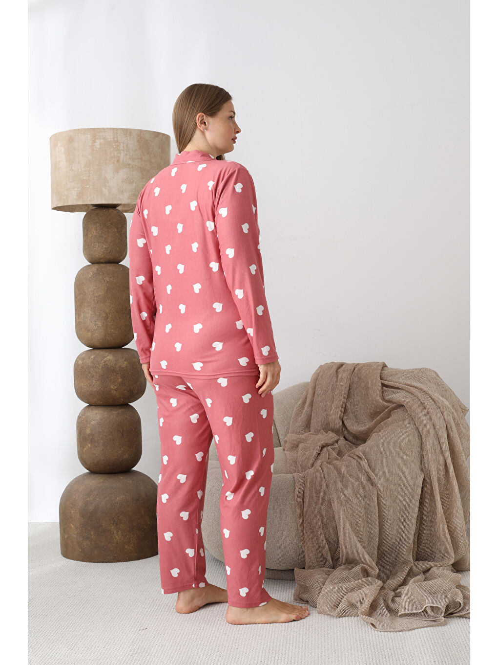 Pembe Boydan Düğmeli Süet Kumaş Büyük Beden Kadın Pijama Takımı 2170-3