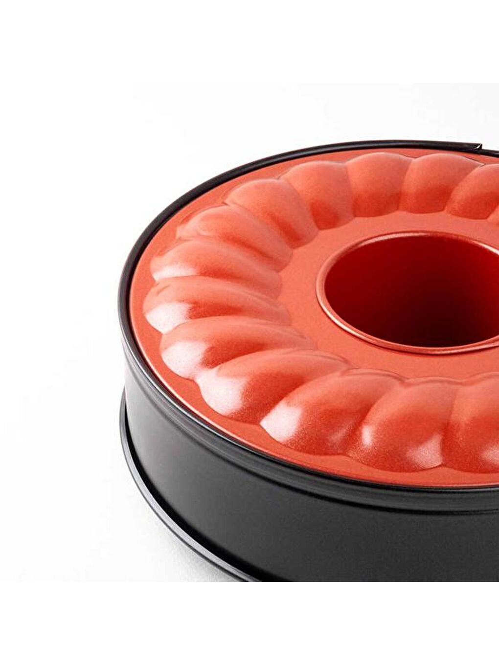 Kelepçeli Borulu Kek Kalıbı - Siyah - 26 cm-1