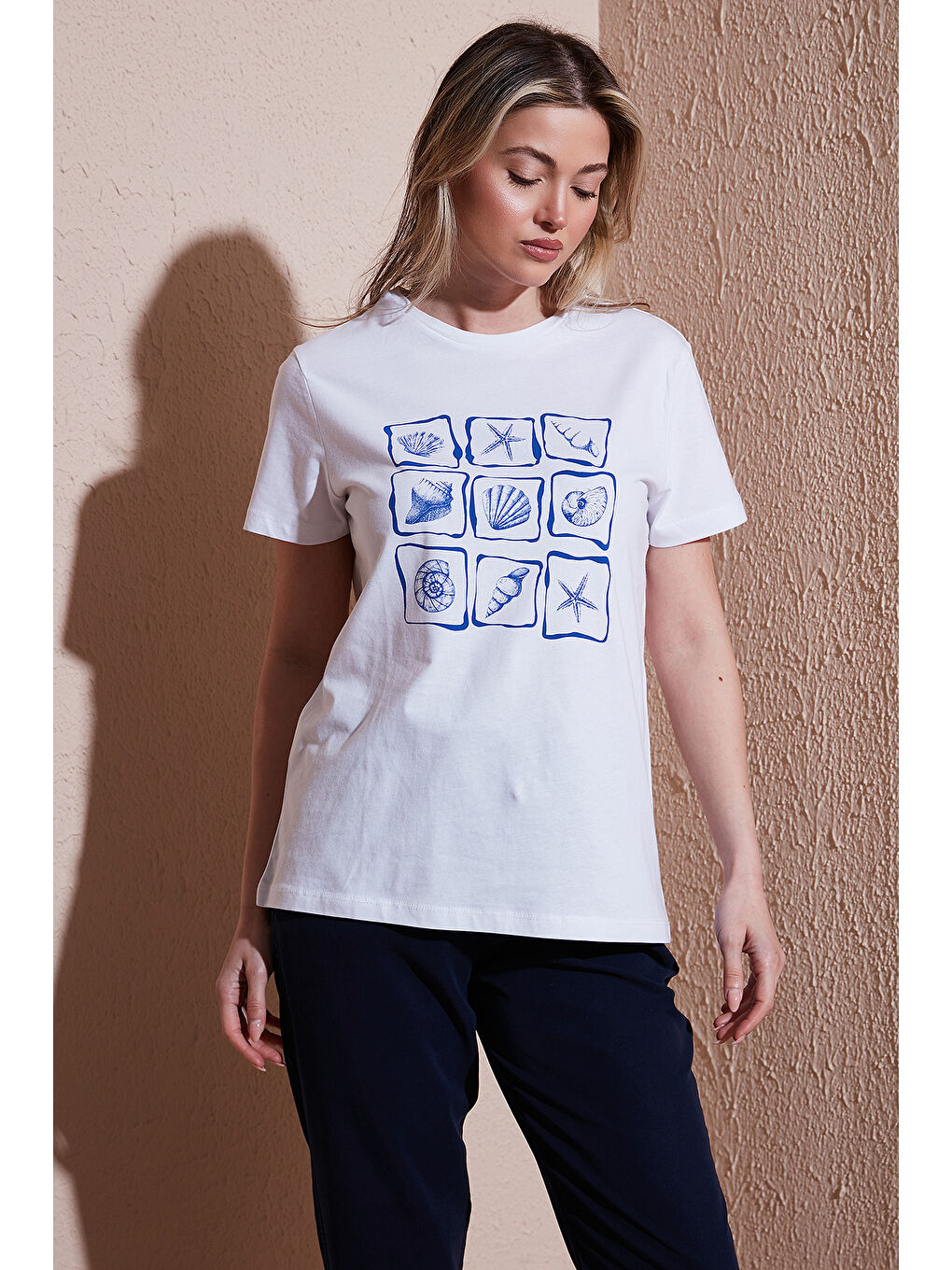 Beyaz Baskılı % 100 Pamuk Regular Fit Bisiklet Yaka Kadın T Shirt 25Y0395K1-3