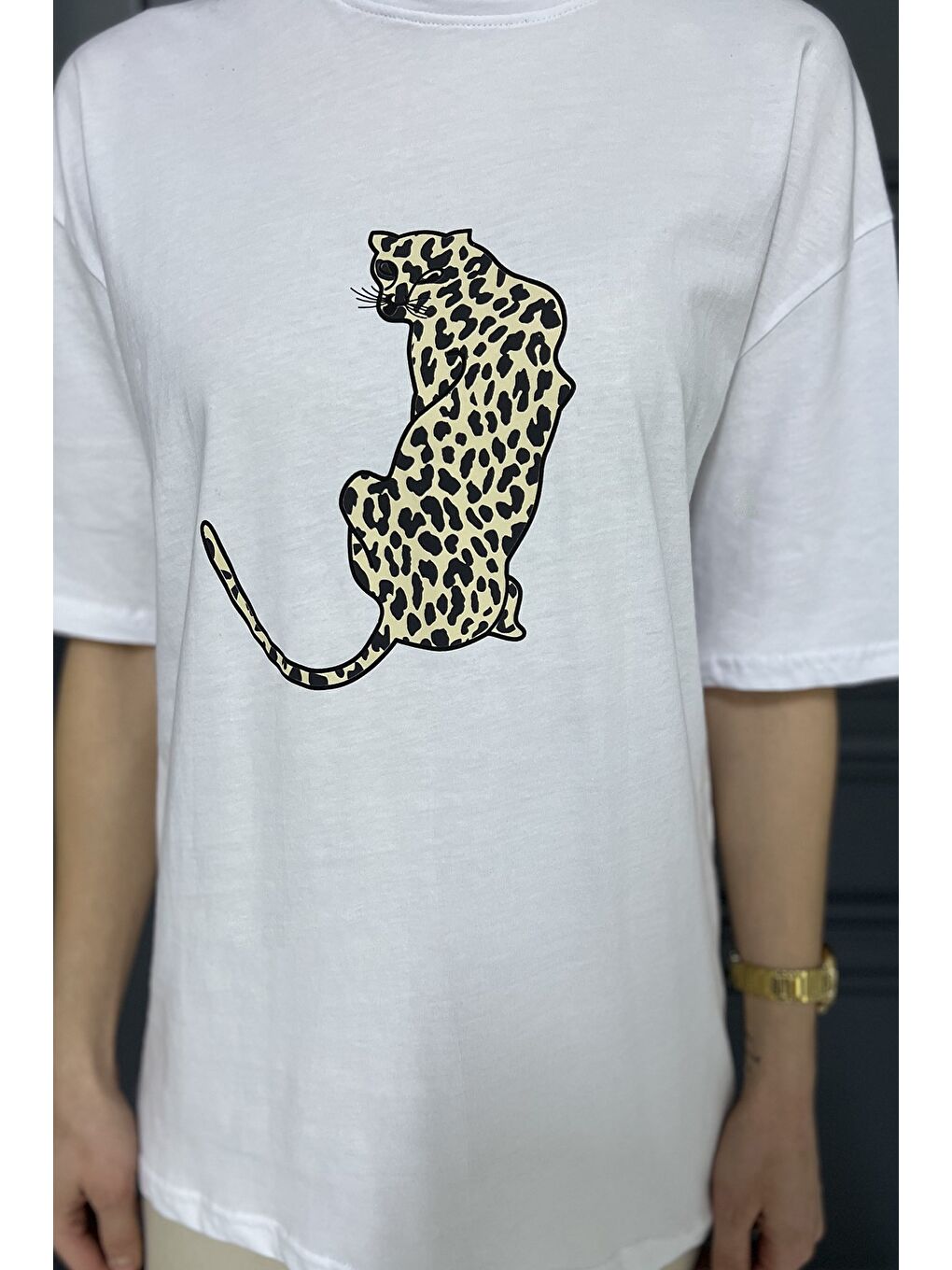 Beyaz Kadın Bisiklet Yaka Ön Baskılı Tişört-3