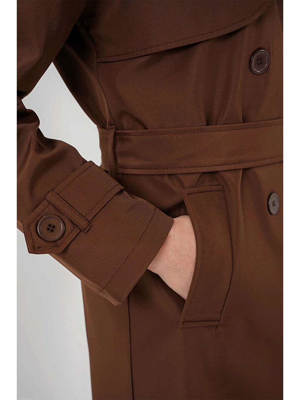 Kadın Kahverengi Kruvaze Yaka Kuşaklı Astarlı Trençkot HZL25W-BD159181-2