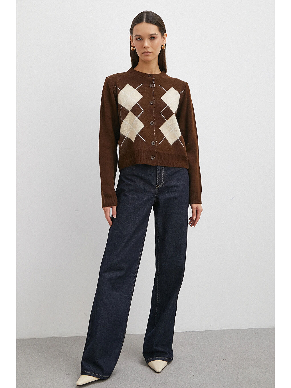 Karışık Düğmeli Baklava Desenli Hırka Kahve-1