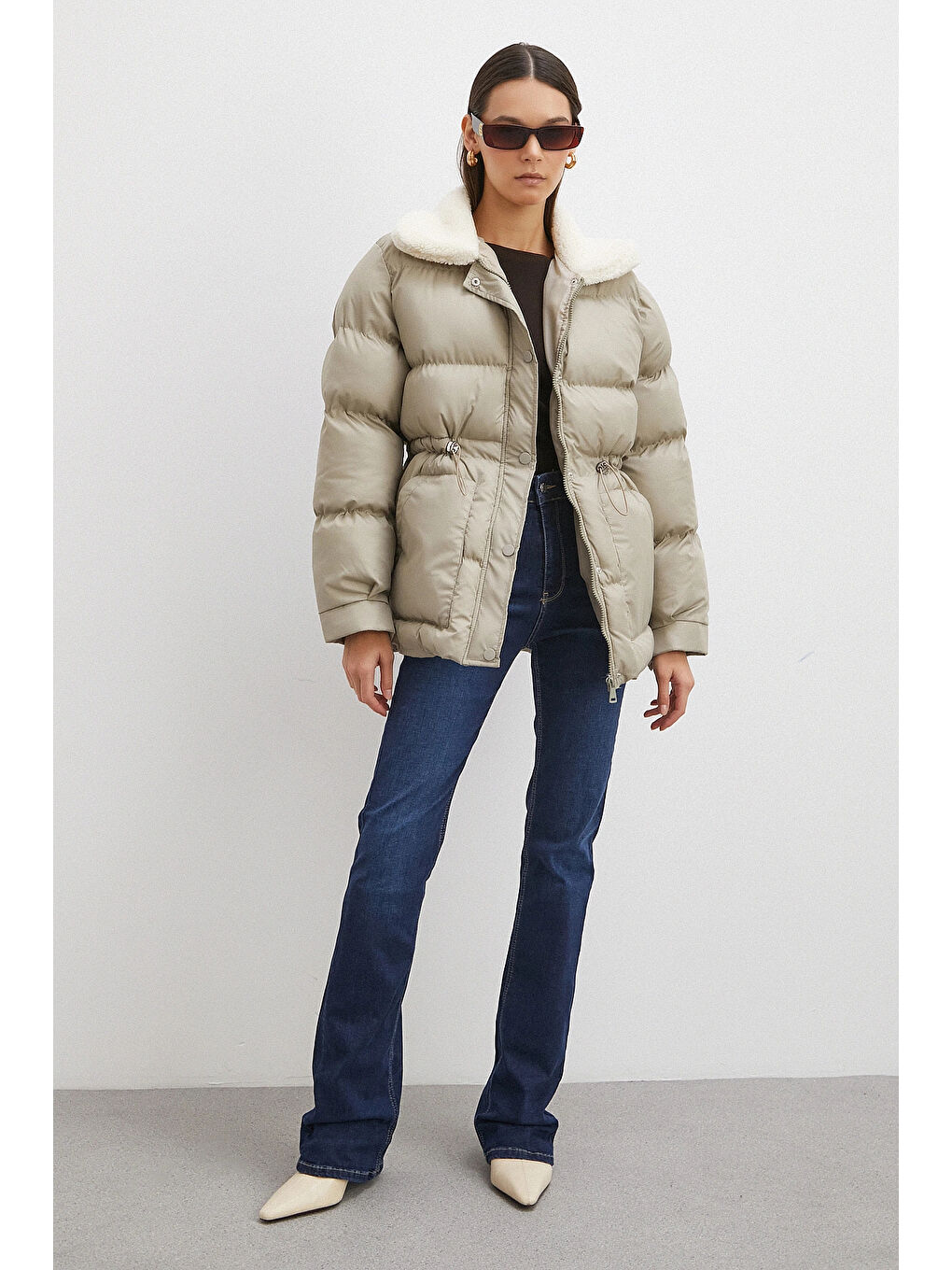 Kürk Yakalı Şişme Mont Bej-1