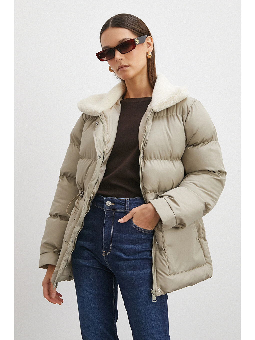 Kürk Yakalı Şişme Mont Bej-2