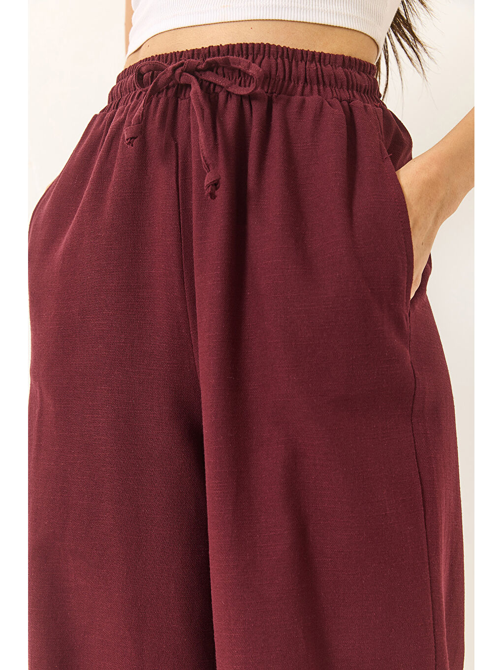 Bordo Kadın Beli Lastikli Bağlama Detaylı Cepli Keten Geniş Jogger Pantolon-4