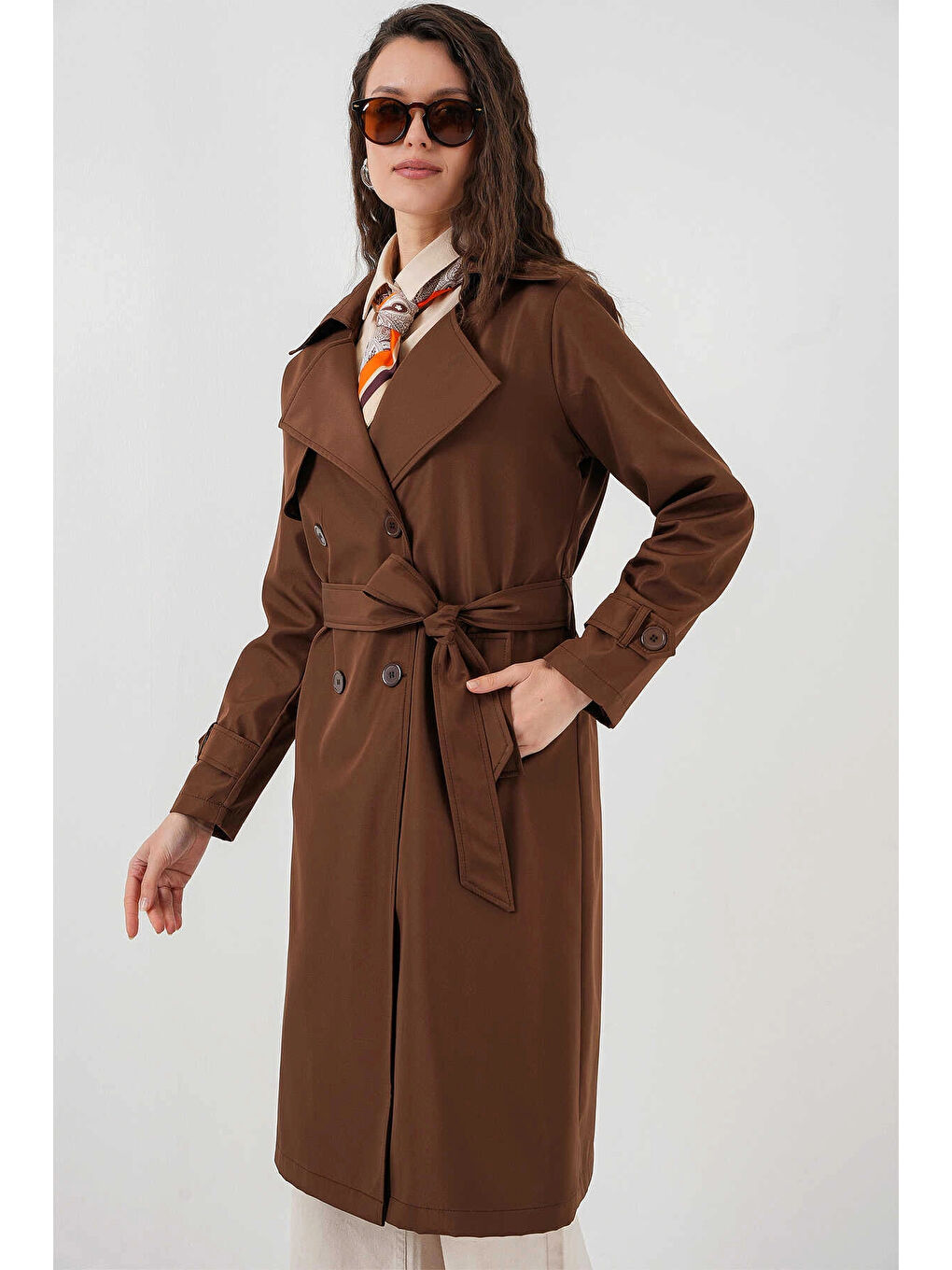 Kadın Kahverengi Kruvaze Yaka Kuşaklı Astarlı Trençkot HZL25W-BD159181-4