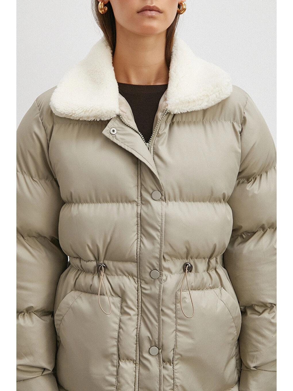 Kürk Yakalı Şişme Mont Bej-4