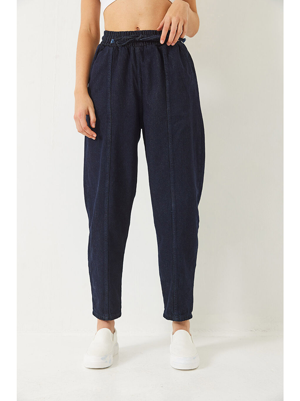 Lacivert Kadın Beli Lastikli Cepli Jogger Denim Pantolon-4